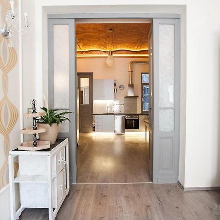 N42 By Small Home בודפשט מראה חיצוני תמונה
